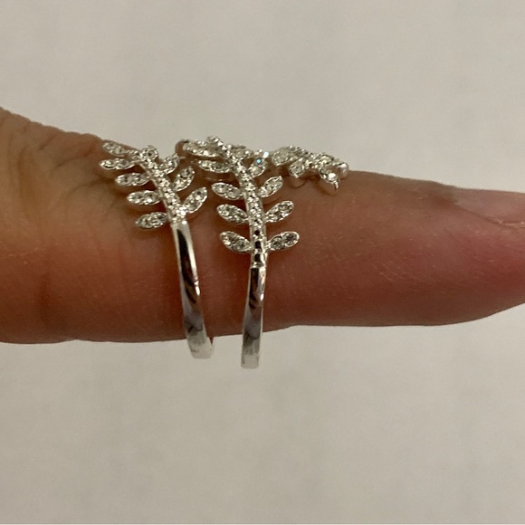 Diamond Leaf Silver Plated Ring Size 8 - Picture 9 of 13